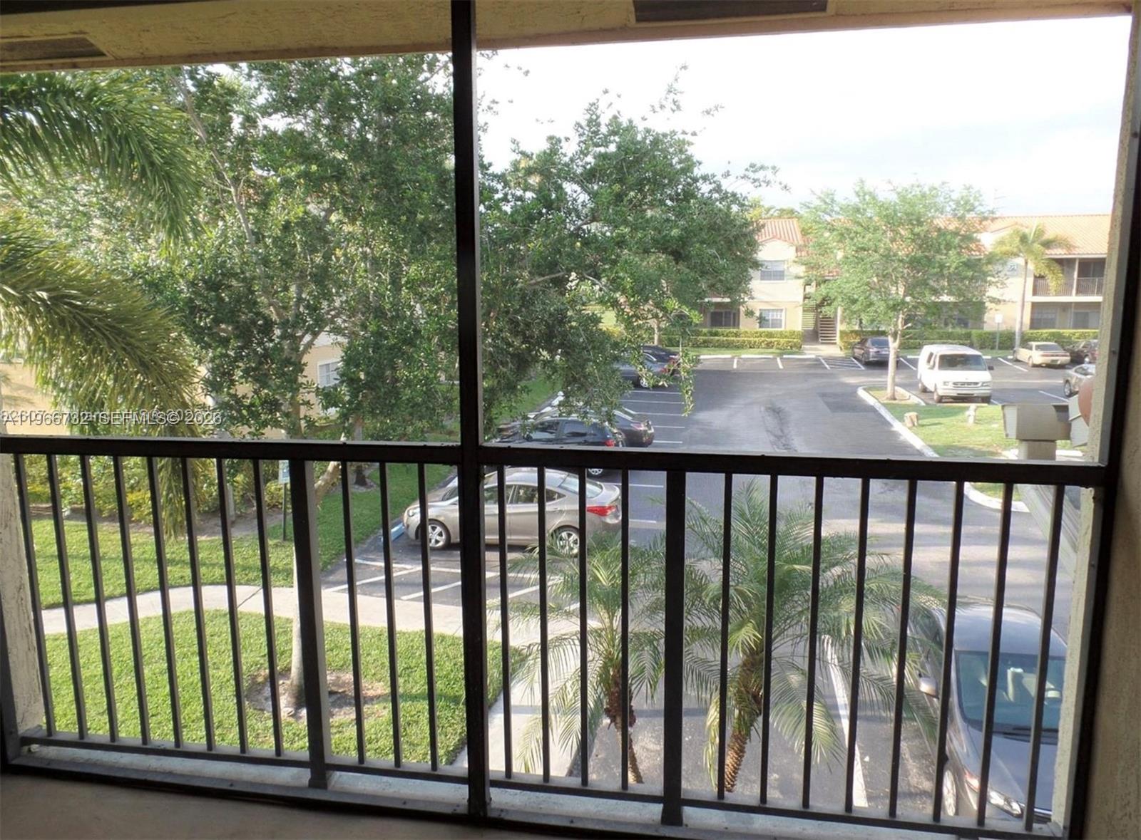 ROYAL POINCIANA CONDO - Residential Lease