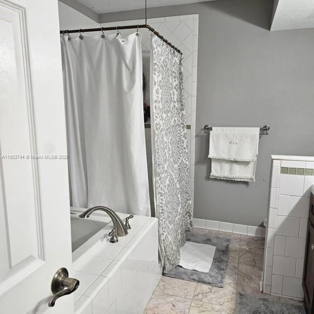 OLD CUTLER COMMON UNIT 2 - Residential Lease