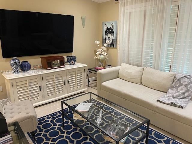 OLD CUTLER COMMON UNIT 2 - Residential Lease