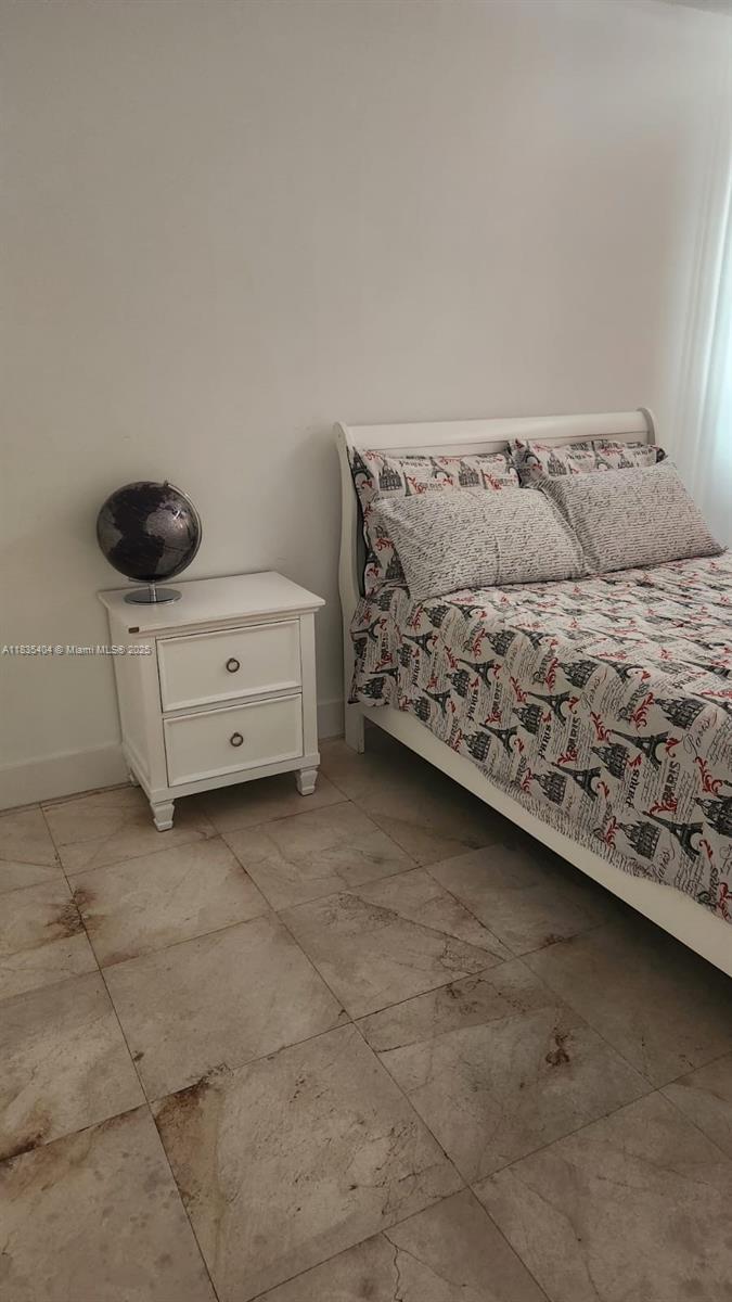Could not find a better unit,better building,better location in Miami.
When we say is close to everything,we are not kidding. We present all offers.