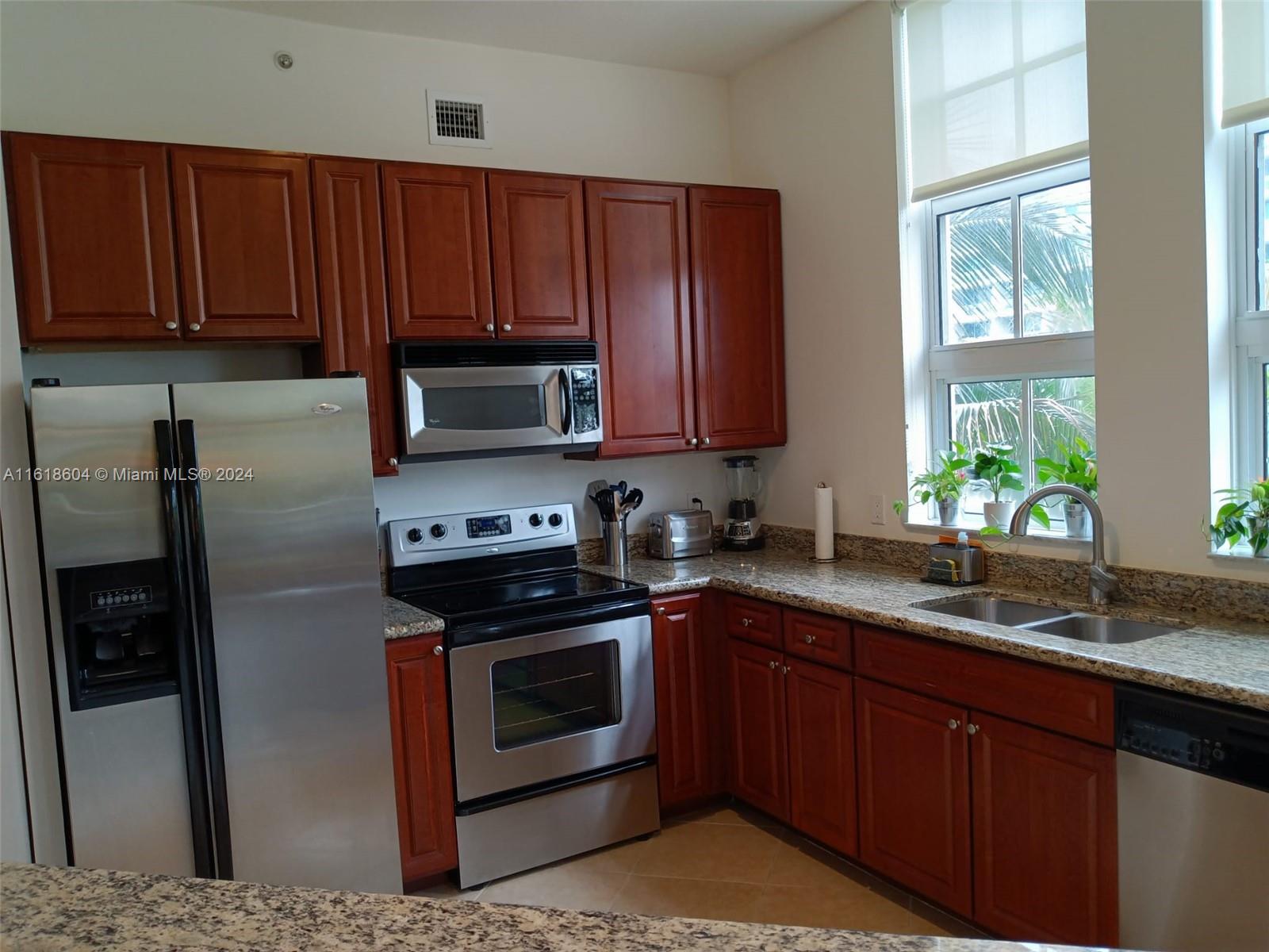 3001 NE 185th St 311