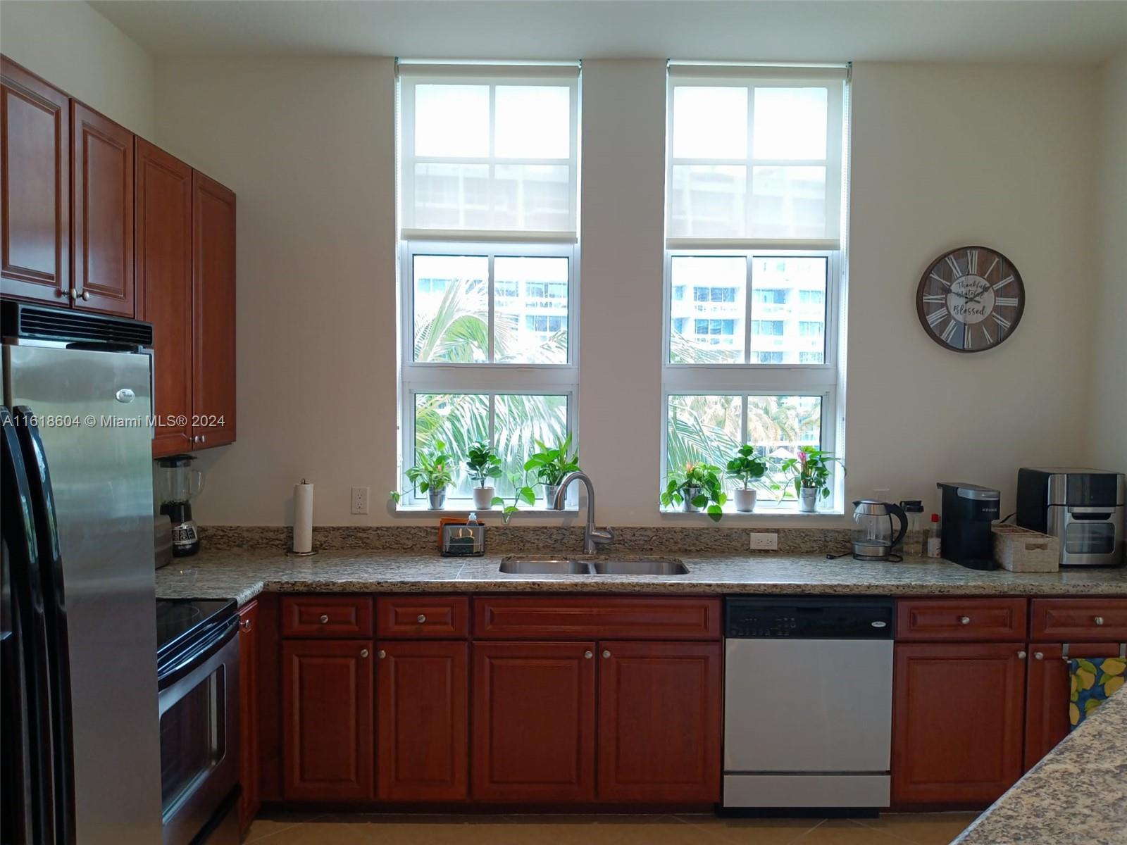 3001 NE 185th St 311