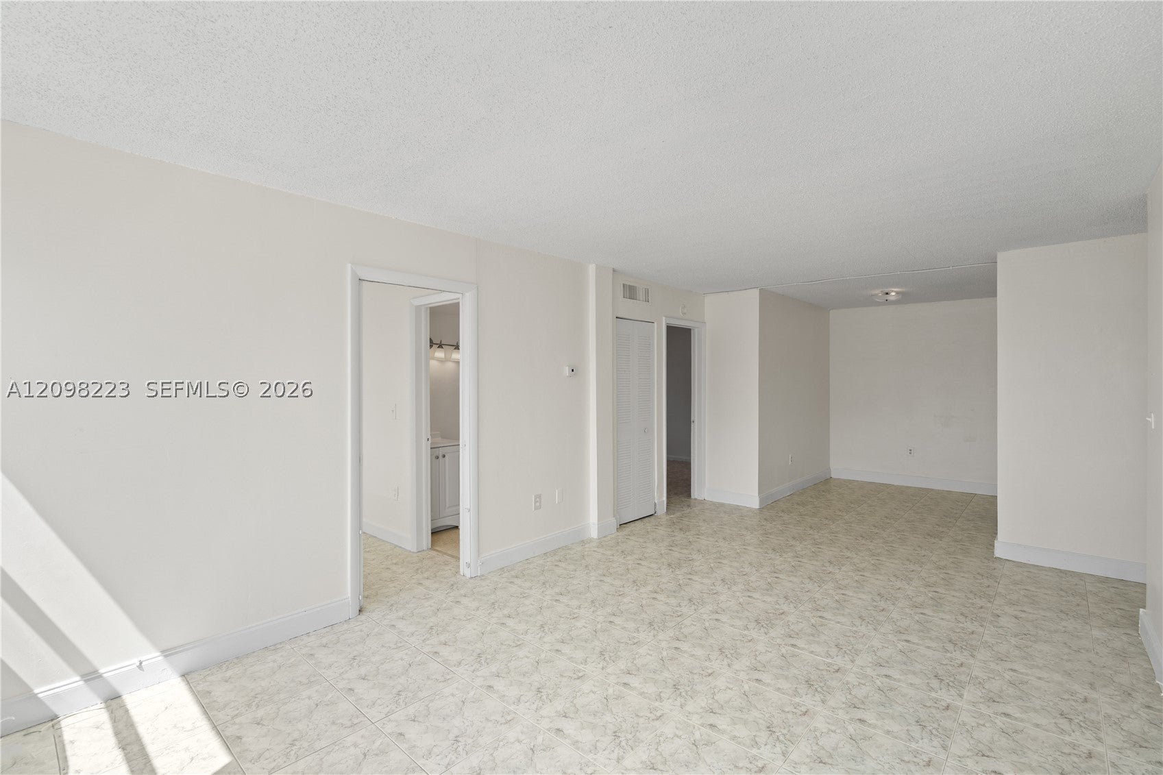 2150 Bay Dr 3