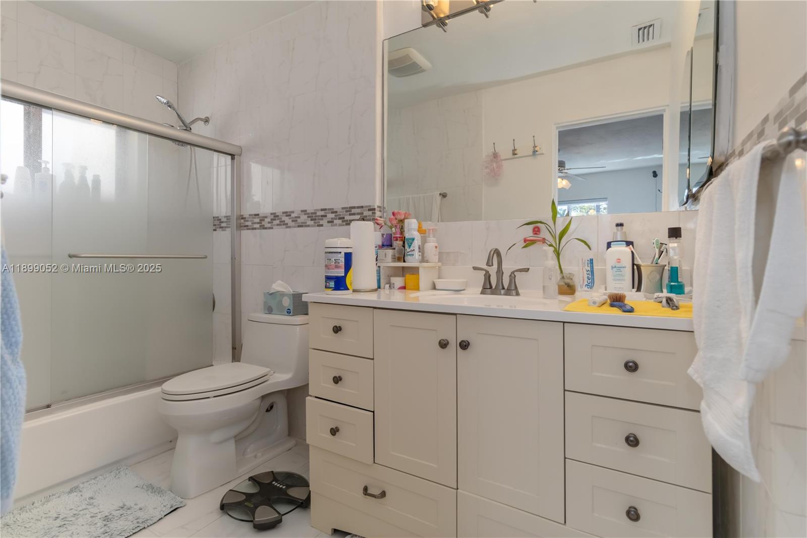 DEVON AIRE ESTATES SEC 2 - Residential