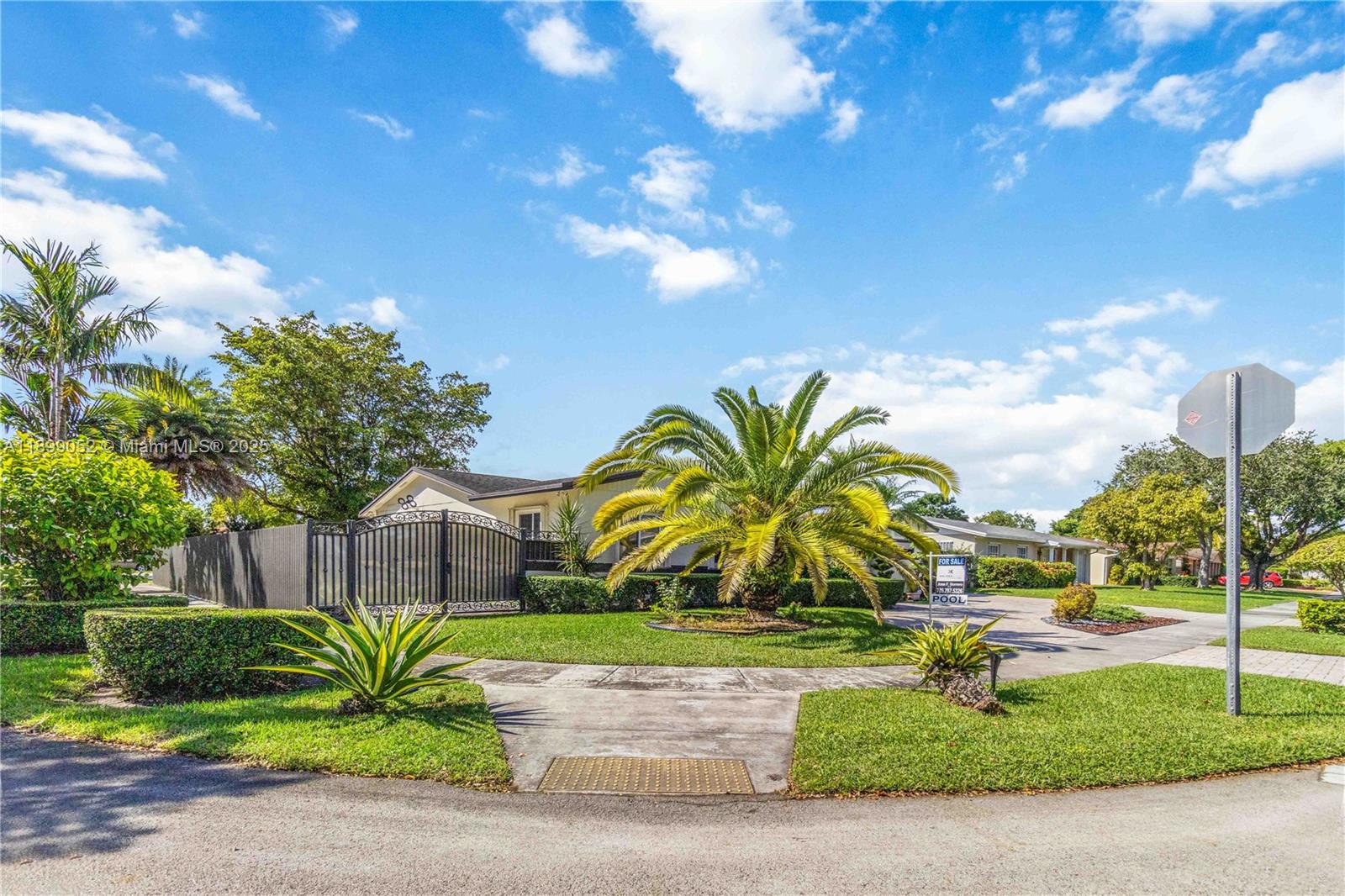 DEVON AIRE ESTATES SEC 2 - Residential