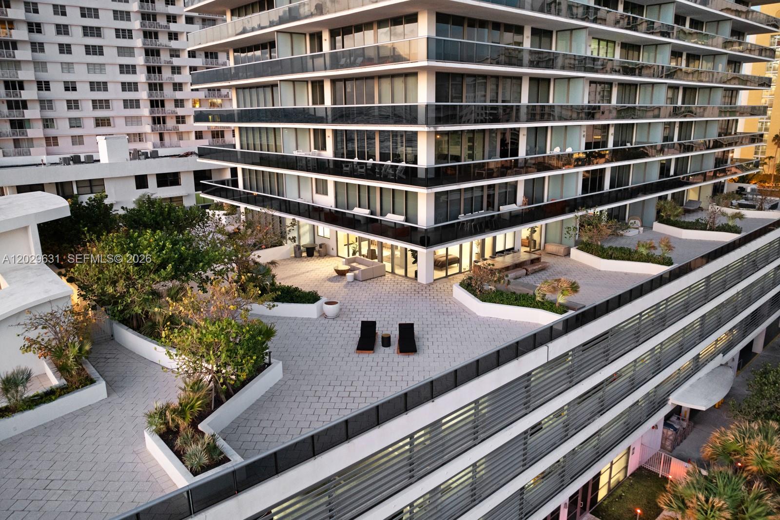 5875 Collins Ave 501