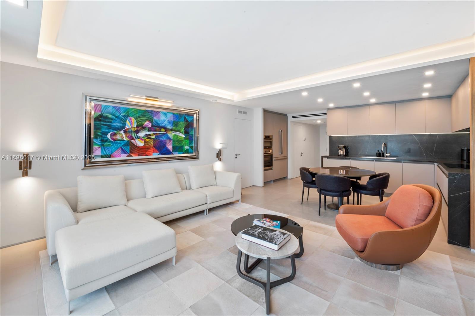 2301 Collins Ave 1005