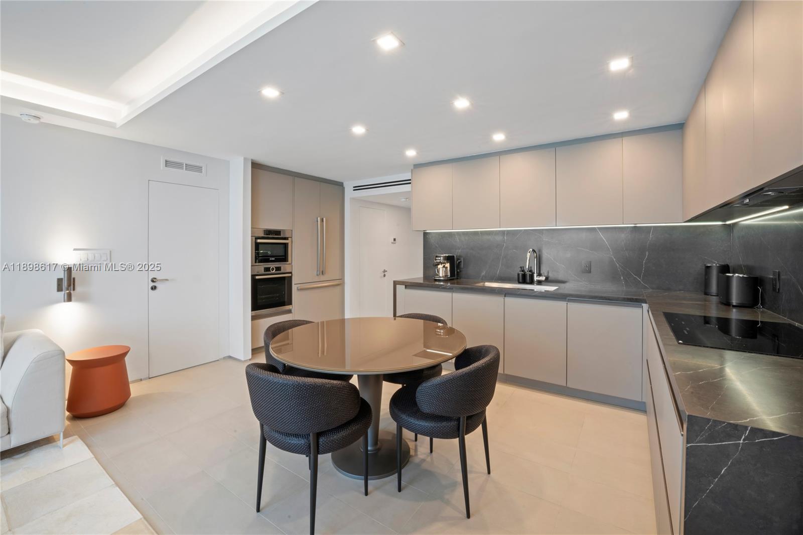 RONEY PALACE CONDO - Residential