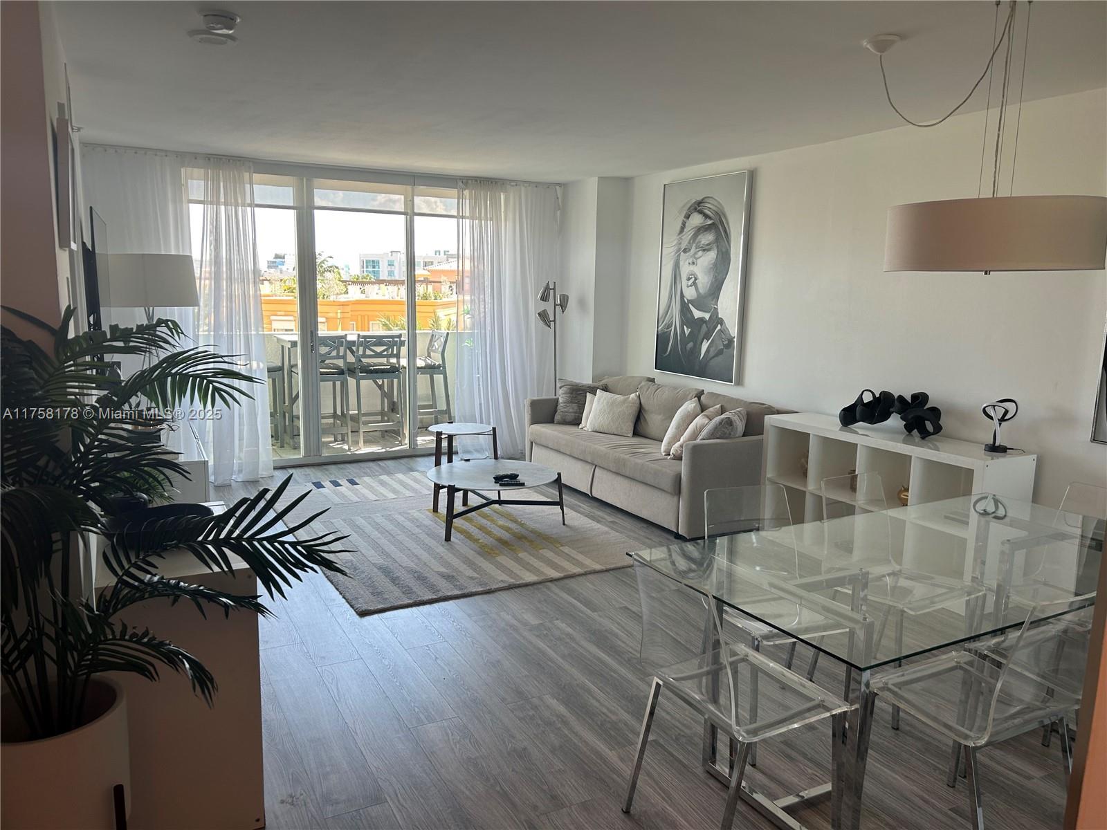 90 Alton Rd 607, Miami Beach, Miami-Dade County, Florida - 1 Bedrooms  
1 Bathrooms - 