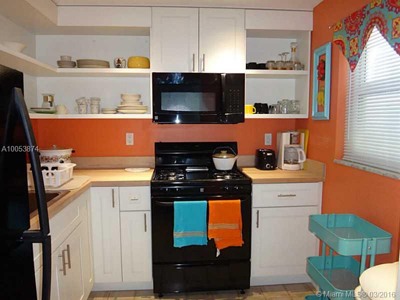 COLLINS TOWERS CONDO - Residential Lease