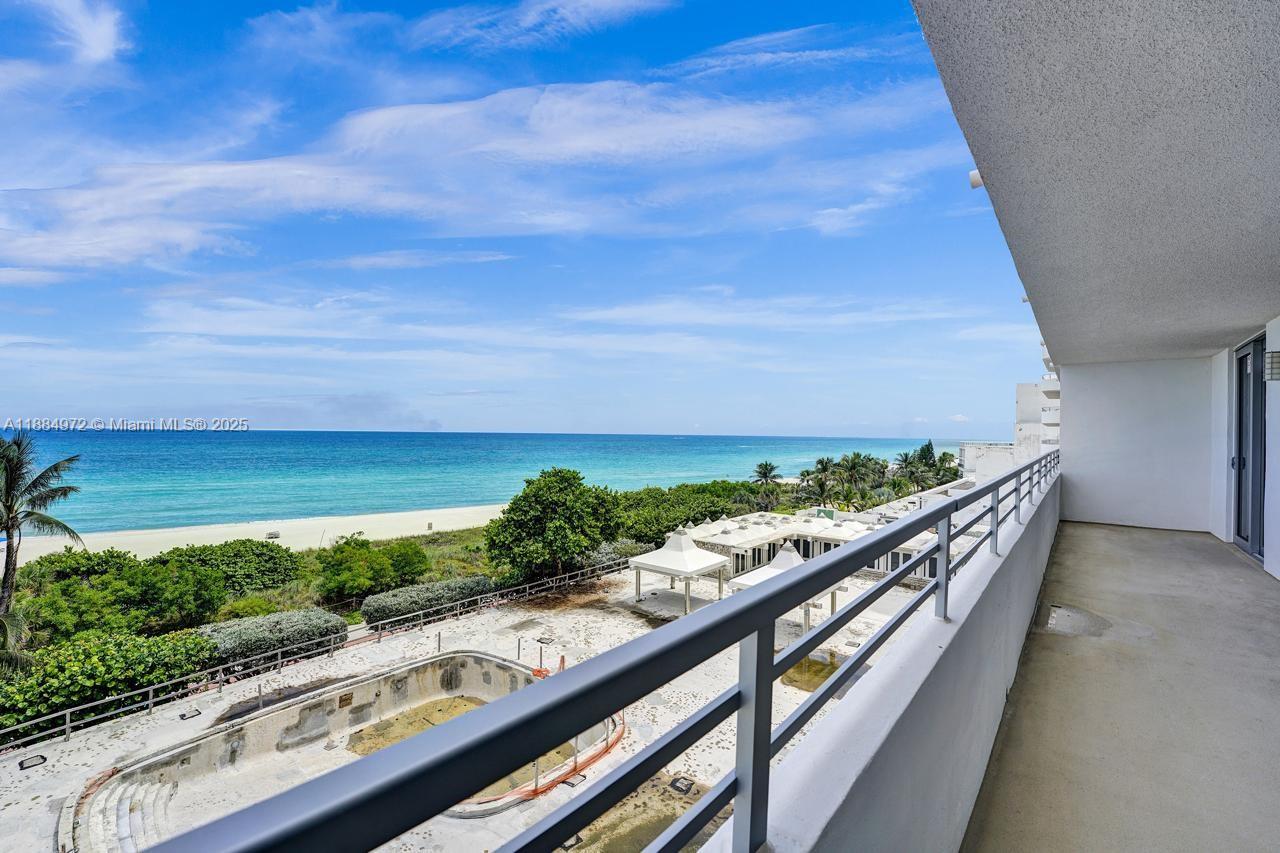5555 Collins Ave 6H