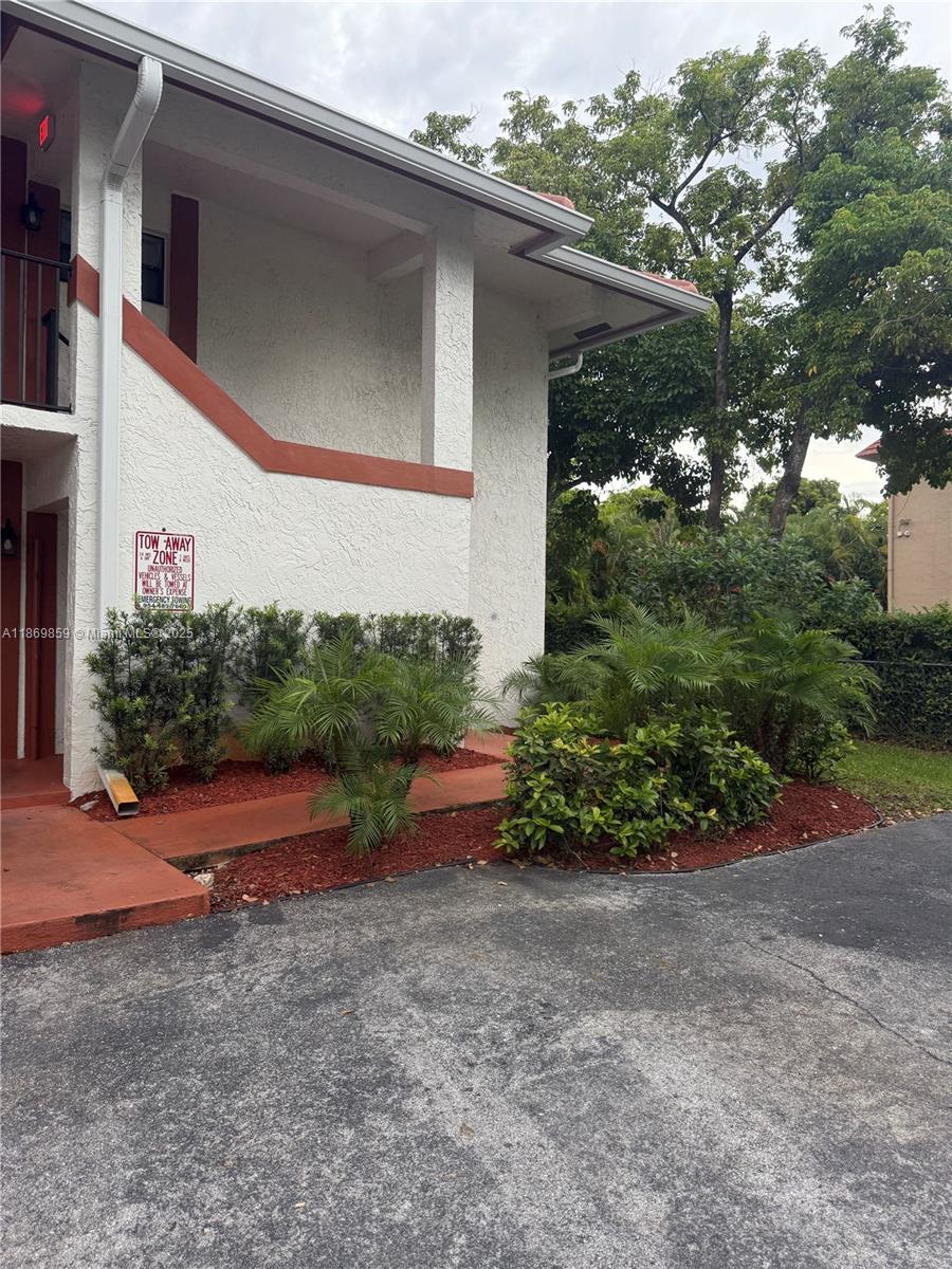 VILLAS AT CORAL SPRINGS - Residential