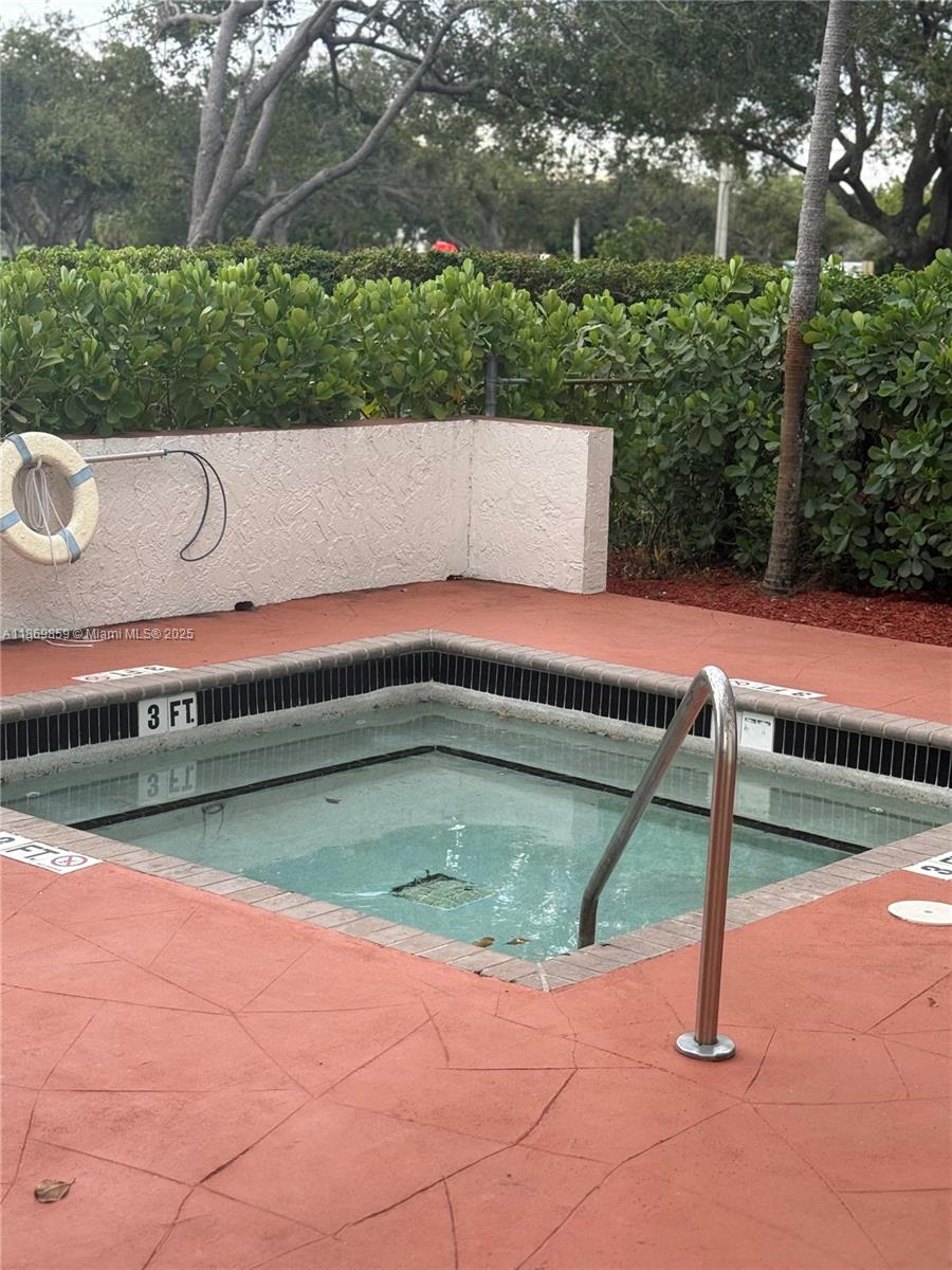 VILLAS AT CORAL SPRINGS - Residential