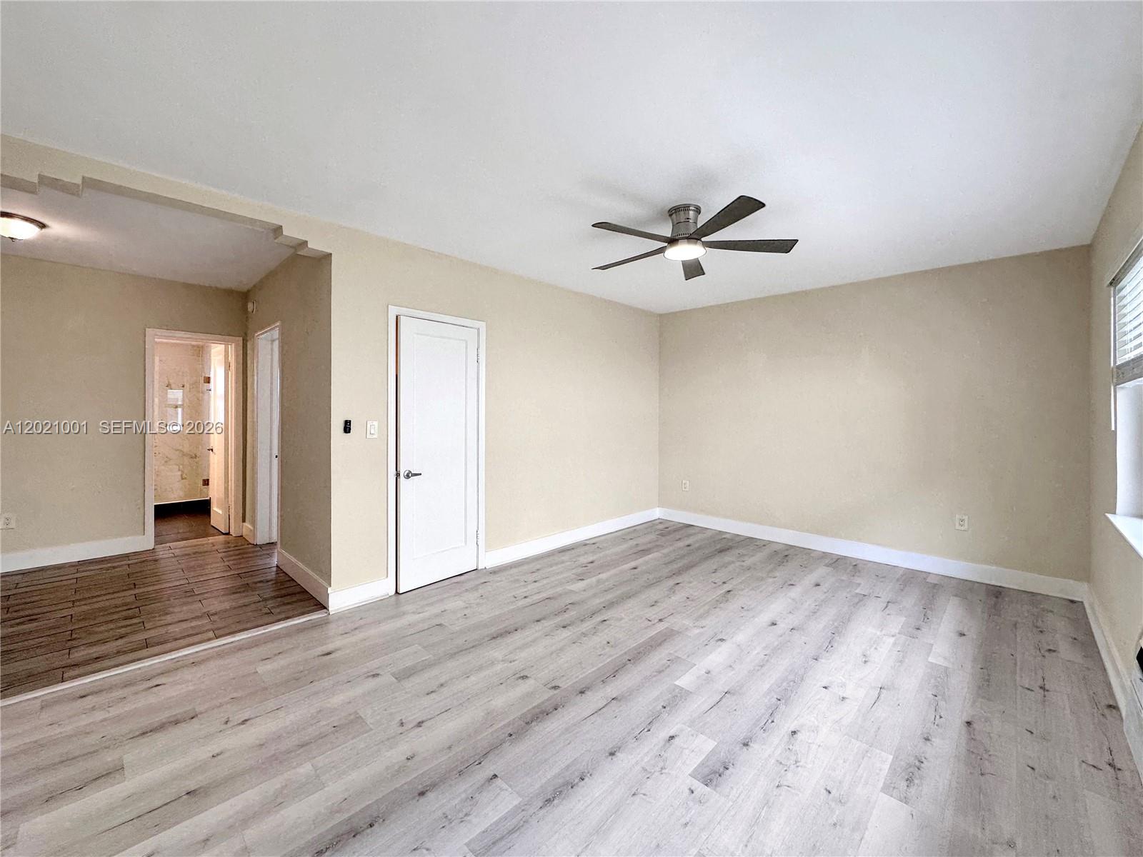 965 Bay Dr 2