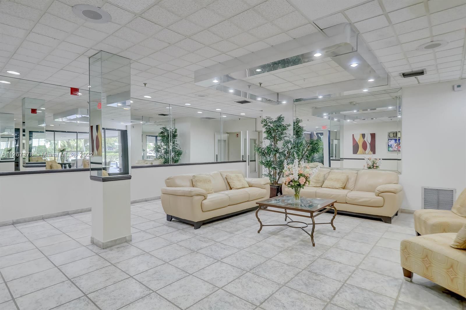CHANTILLY CONDO - Residential