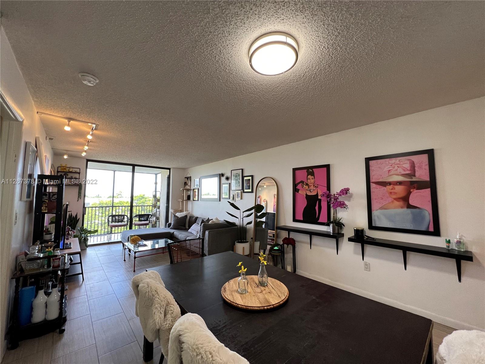 CHANTILLY CONDO - Residential