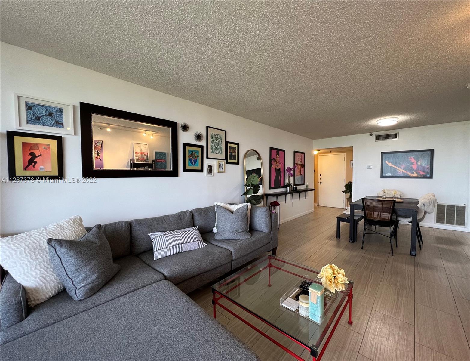 CHANTILLY CONDO - Residential