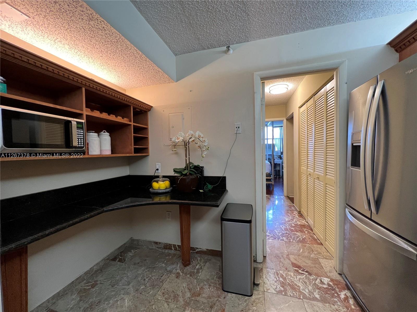 CHANTILLY CONDO - Residential