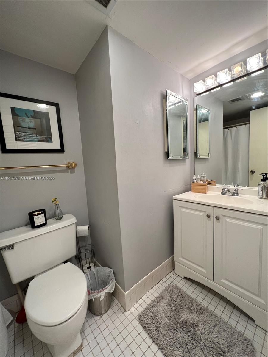 CHANTILLY CONDO - Residential
