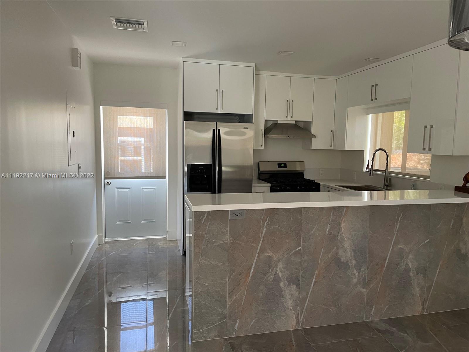 ALTOS DEL MAR NO 5 - Residential