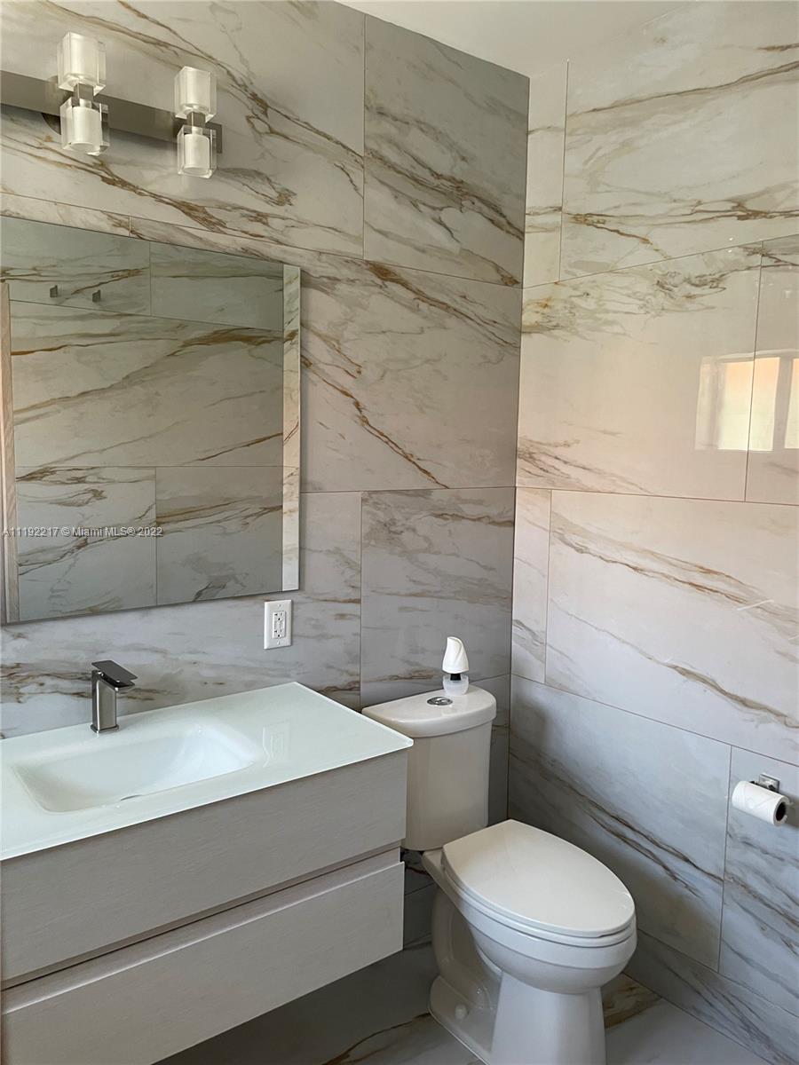 ALTOS DEL MAR NO 5 - Residential