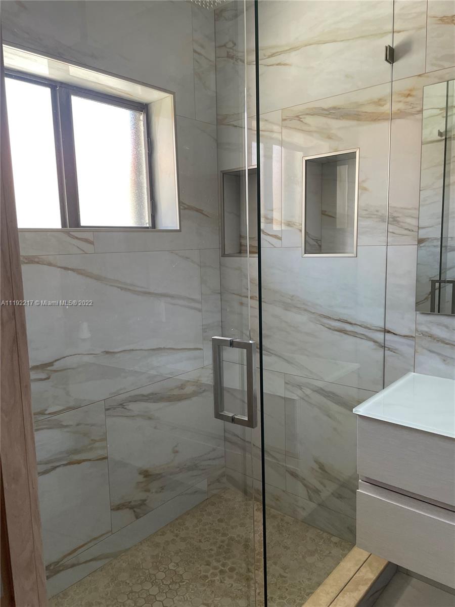 ALTOS DEL MAR NO 5 - Residential