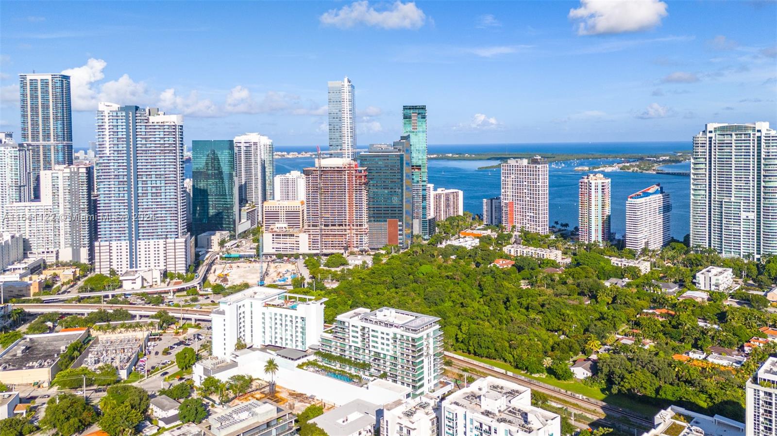 LE PARC AT BRICKELL CONDO - Residential