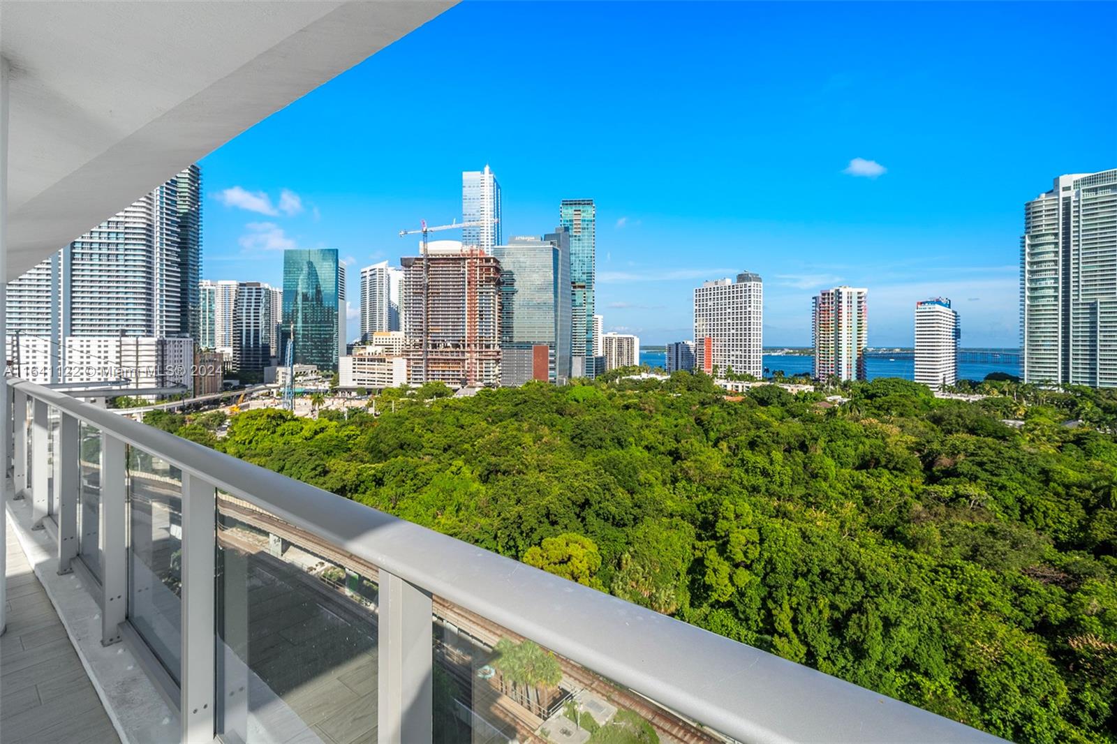 LE PARC AT BRICKELL CONDO - Residential