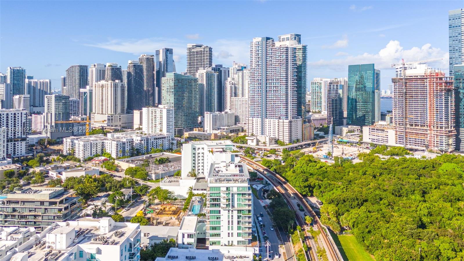 LE PARC AT BRICKELL CONDO - Residential