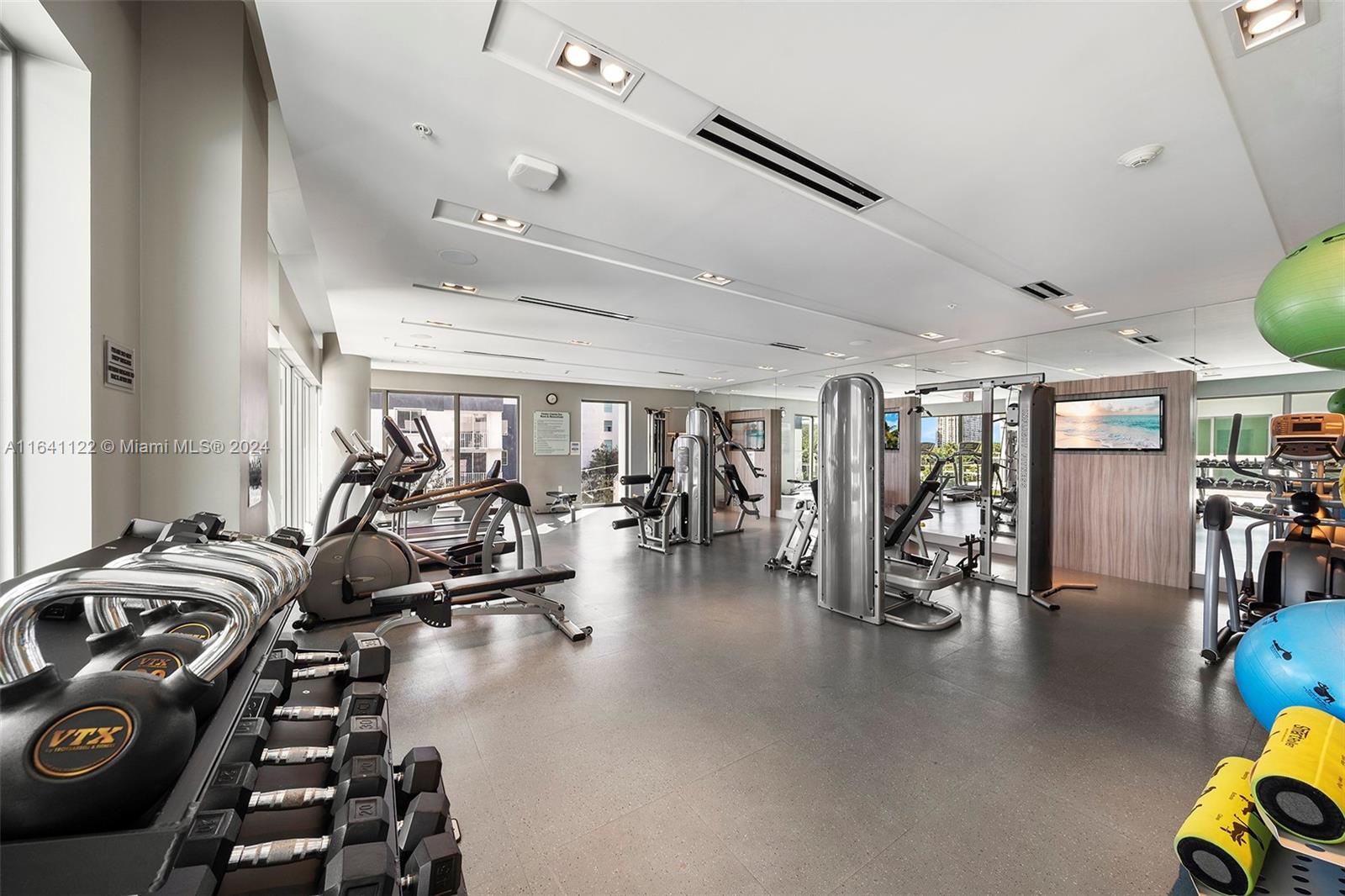 LE PARC AT BRICKELL CONDO - Residential