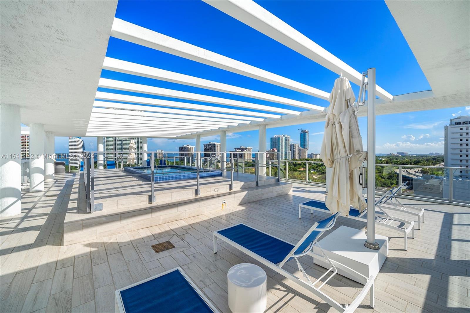 LE PARC AT BRICKELL CONDO - Residential