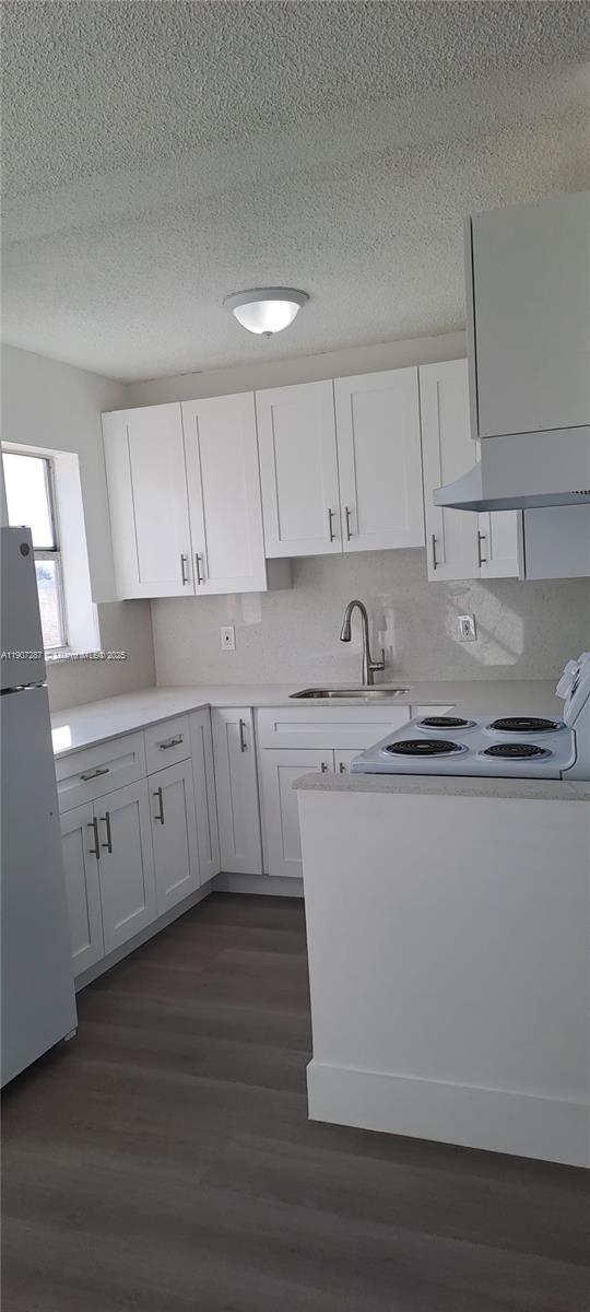 LAS VILLAS SEGOVIA CONDO - Residential Lease