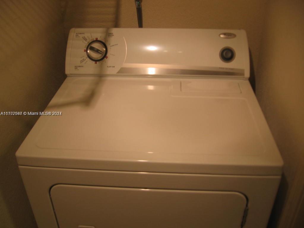 Attention Investors. 2/2 Split bedroom unit. Vaulted ceilings, pool view, all neutral colors, kitchen with stainless Steel Apllaince. Complex features: Club House, Fitness Center, Community Pool, at walking distance from the Coral Square Mall. Movie Theaters, Restaurants, Shops and Schools. Must see.