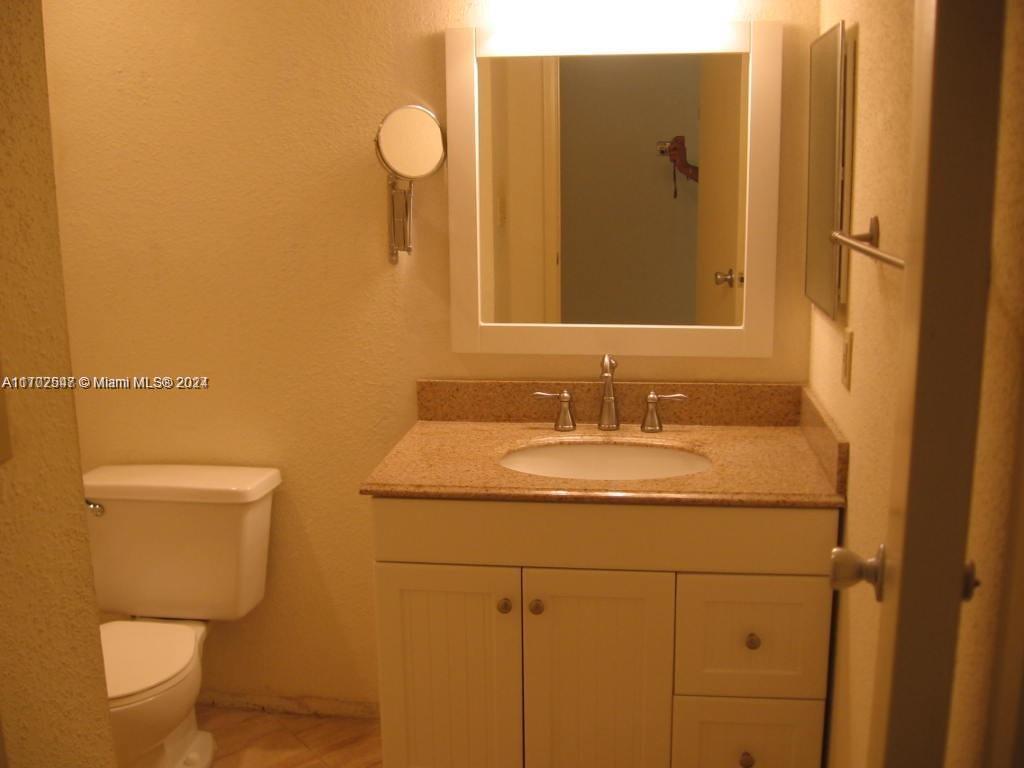 SAVANNAH AT RIVERSIDE CON - Residential