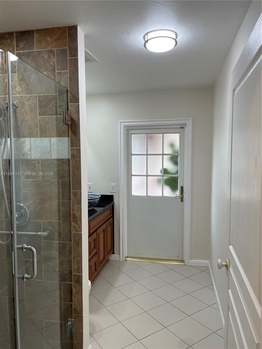 BRIARWOOD ESTATES 1ST ADD - Residential Lease