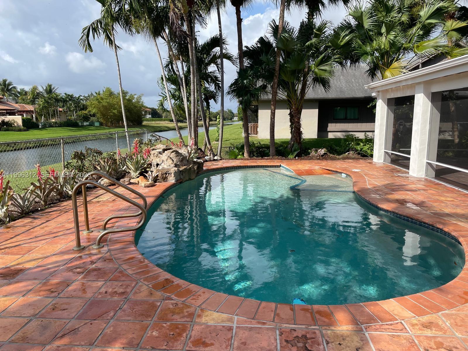 BRIARWOOD ESTATES 1ST ADD - Residential Lease