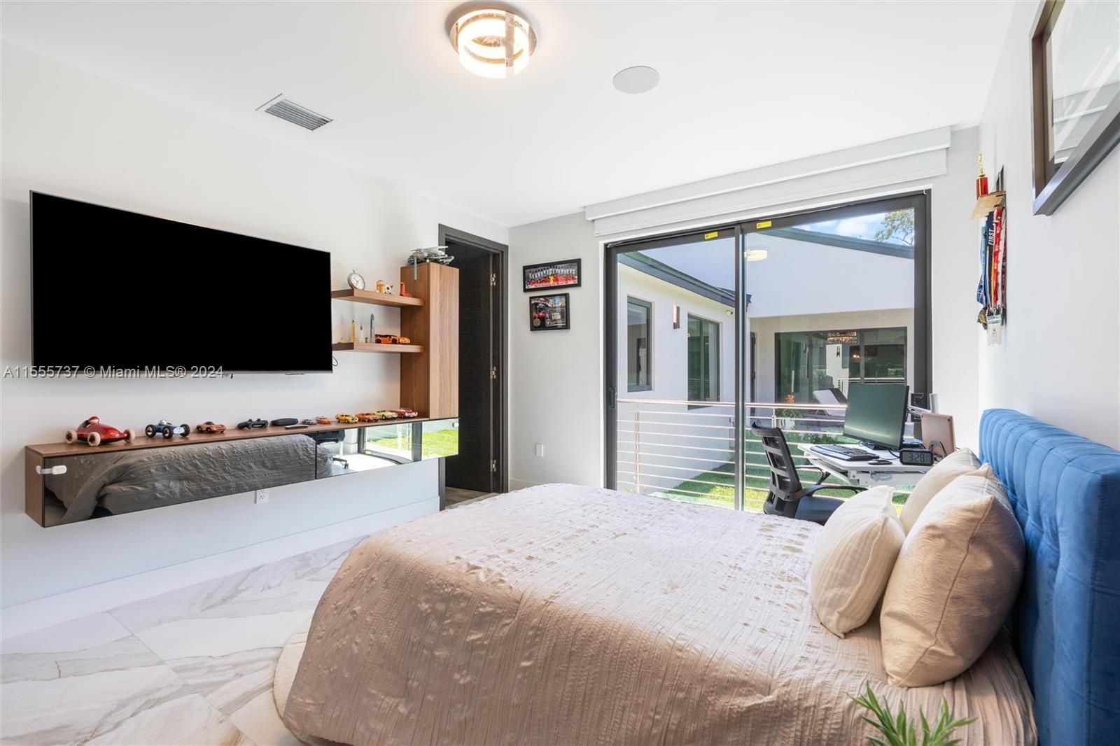 MIAMI SHORES BAY VIEW - Residential