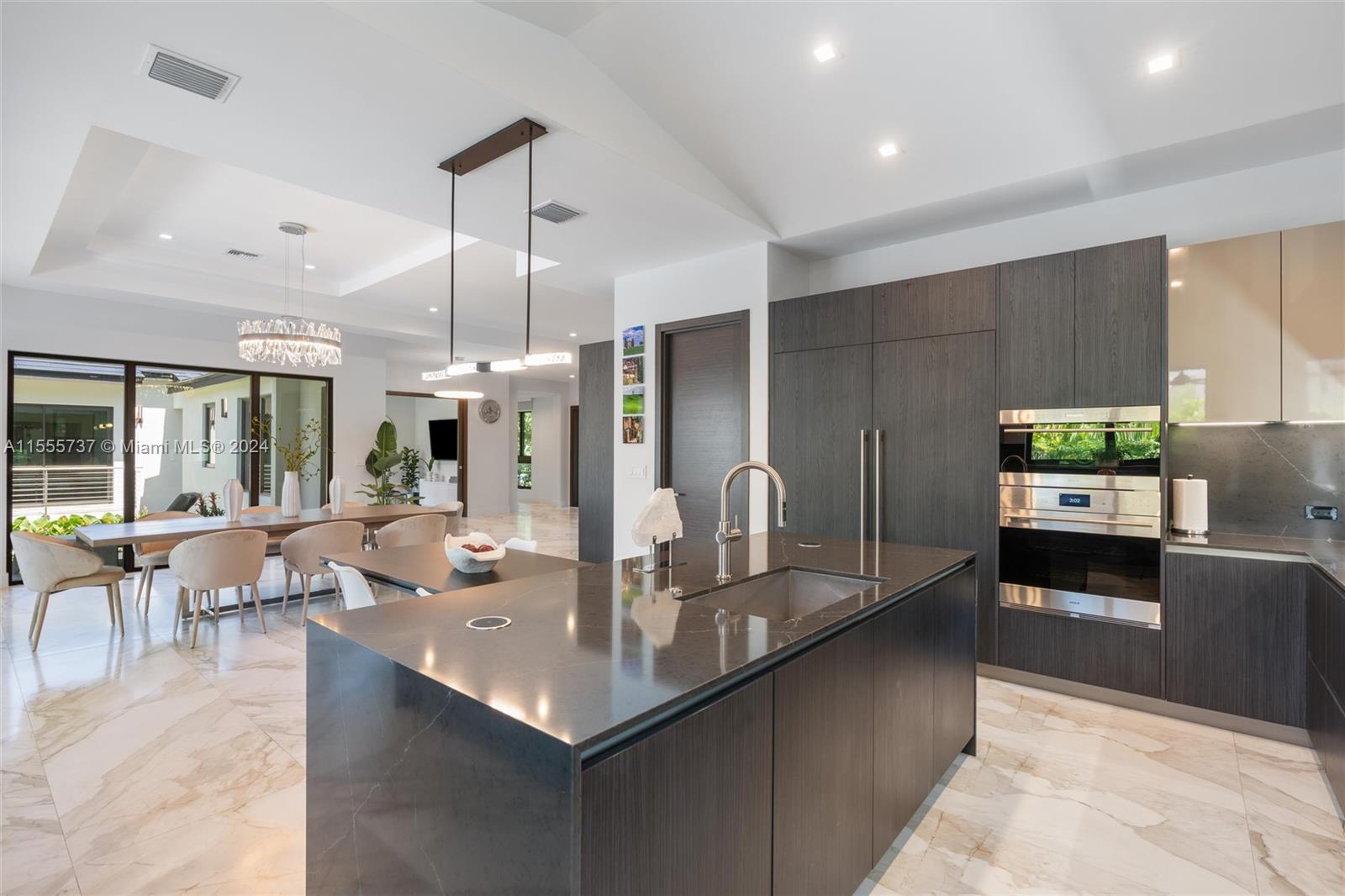 MIAMI SHORES BAY VIEW - Residential