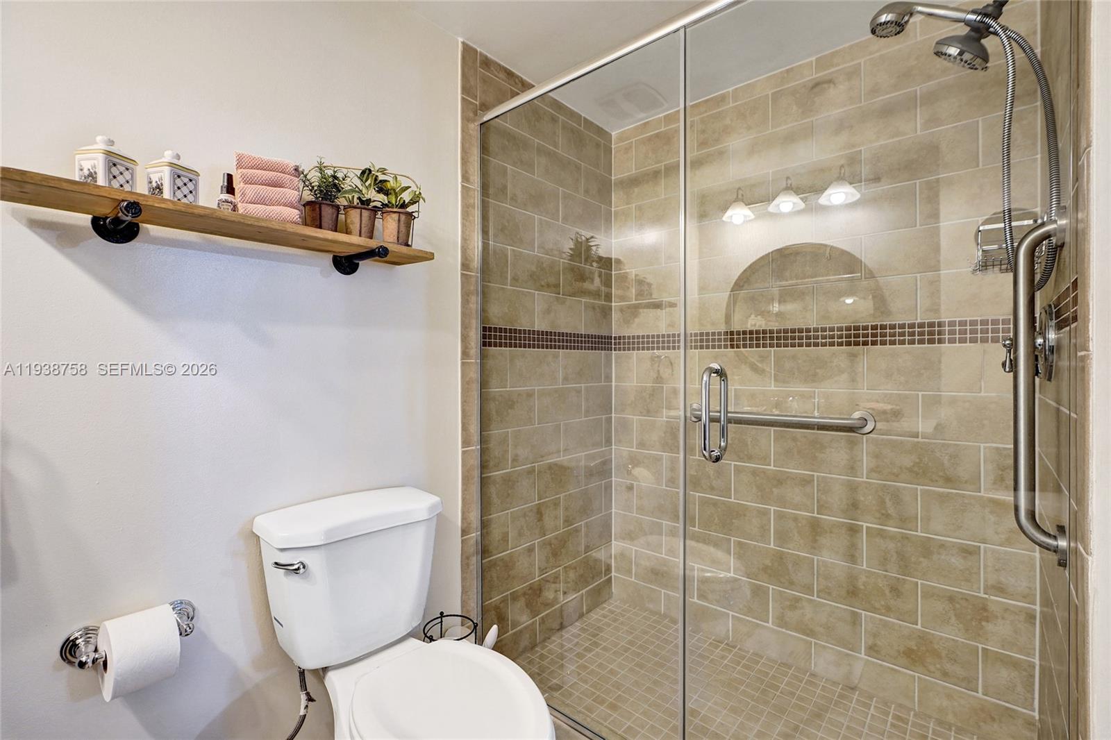 TOSCANO CONDO - Residential