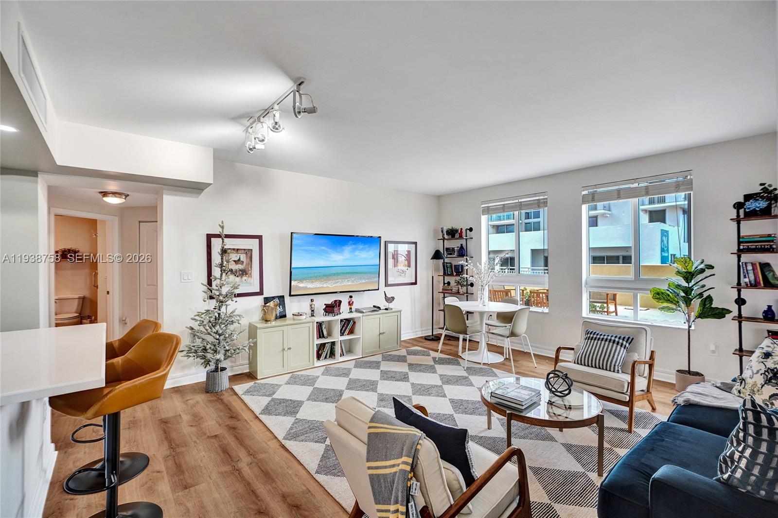 TOSCANO CONDO - Residential