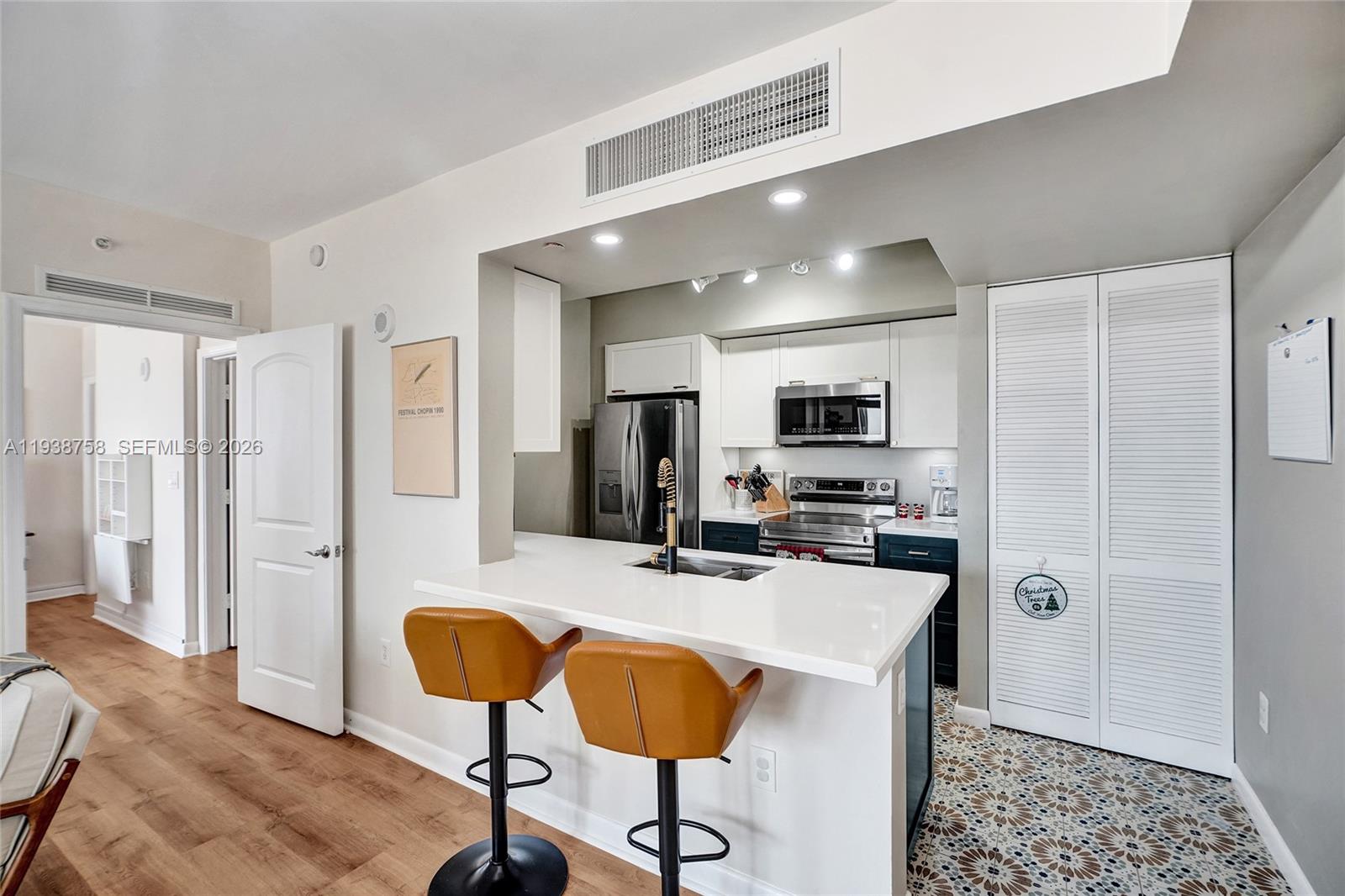 TOSCANO CONDO - Residential