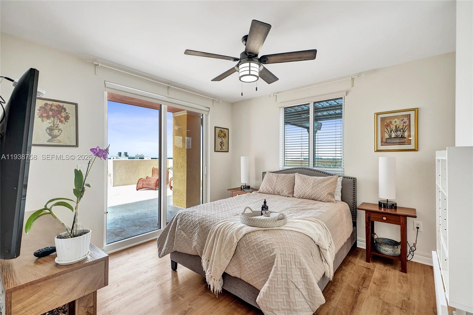 TOSCANO CONDO - Residential