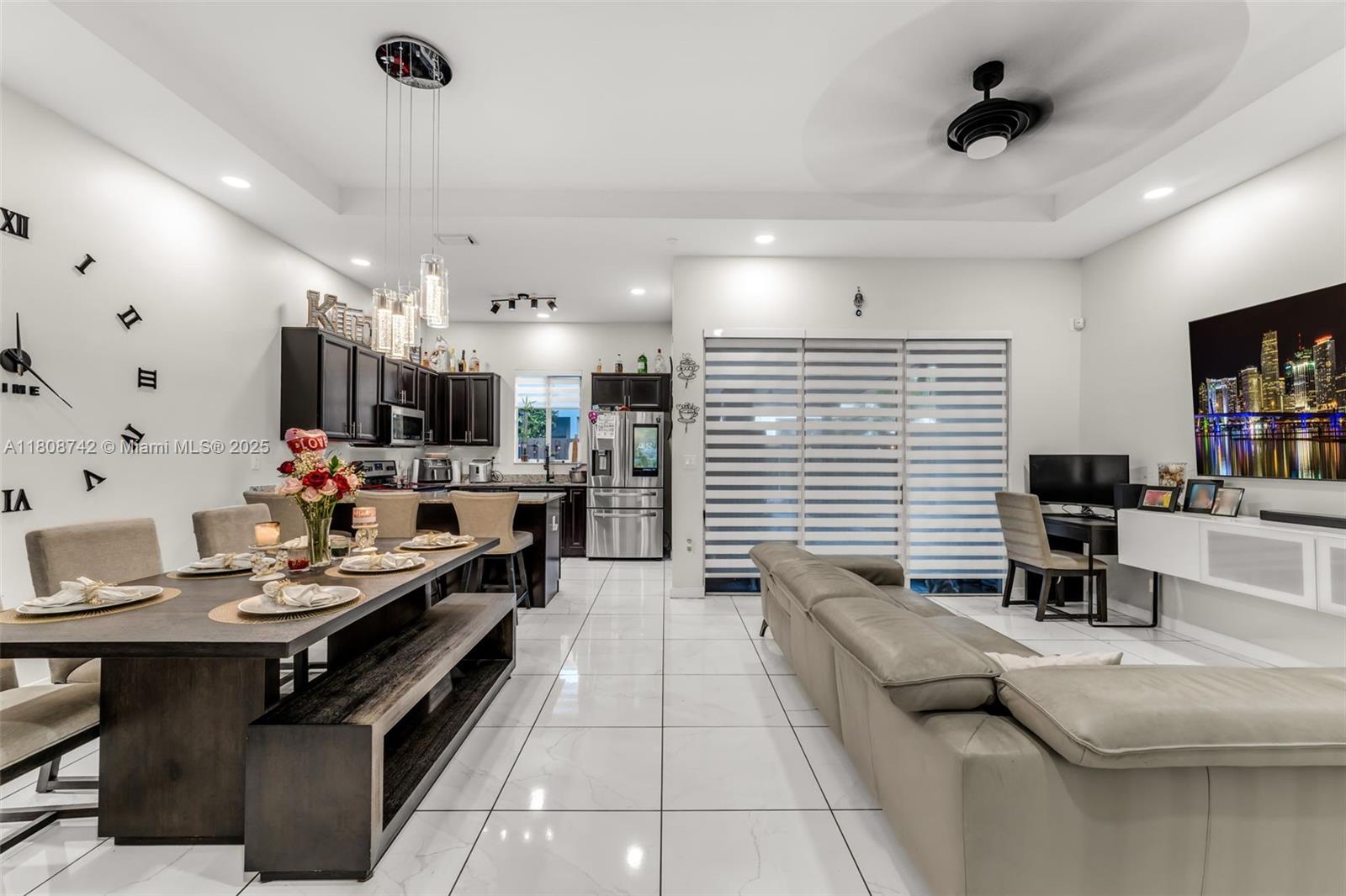 VENETIAN PARC WEST - Residential