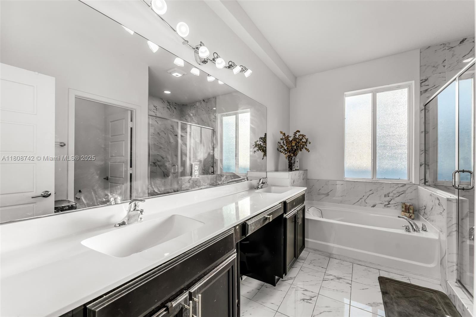 VENETIAN PARC WEST - Residential