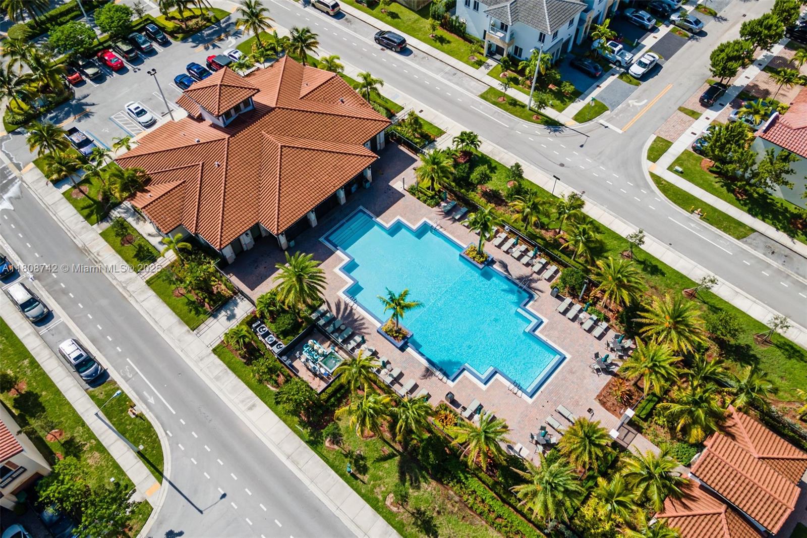 VENETIAN PARC WEST - Residential