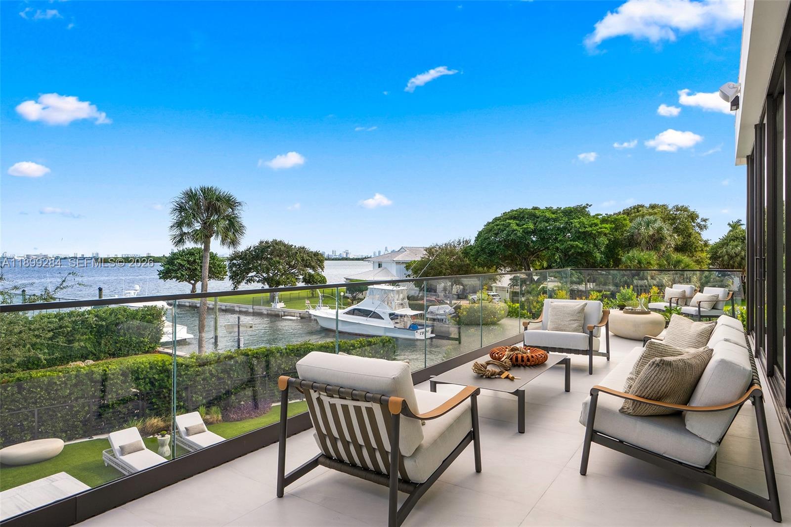 BAY POINT - Residential