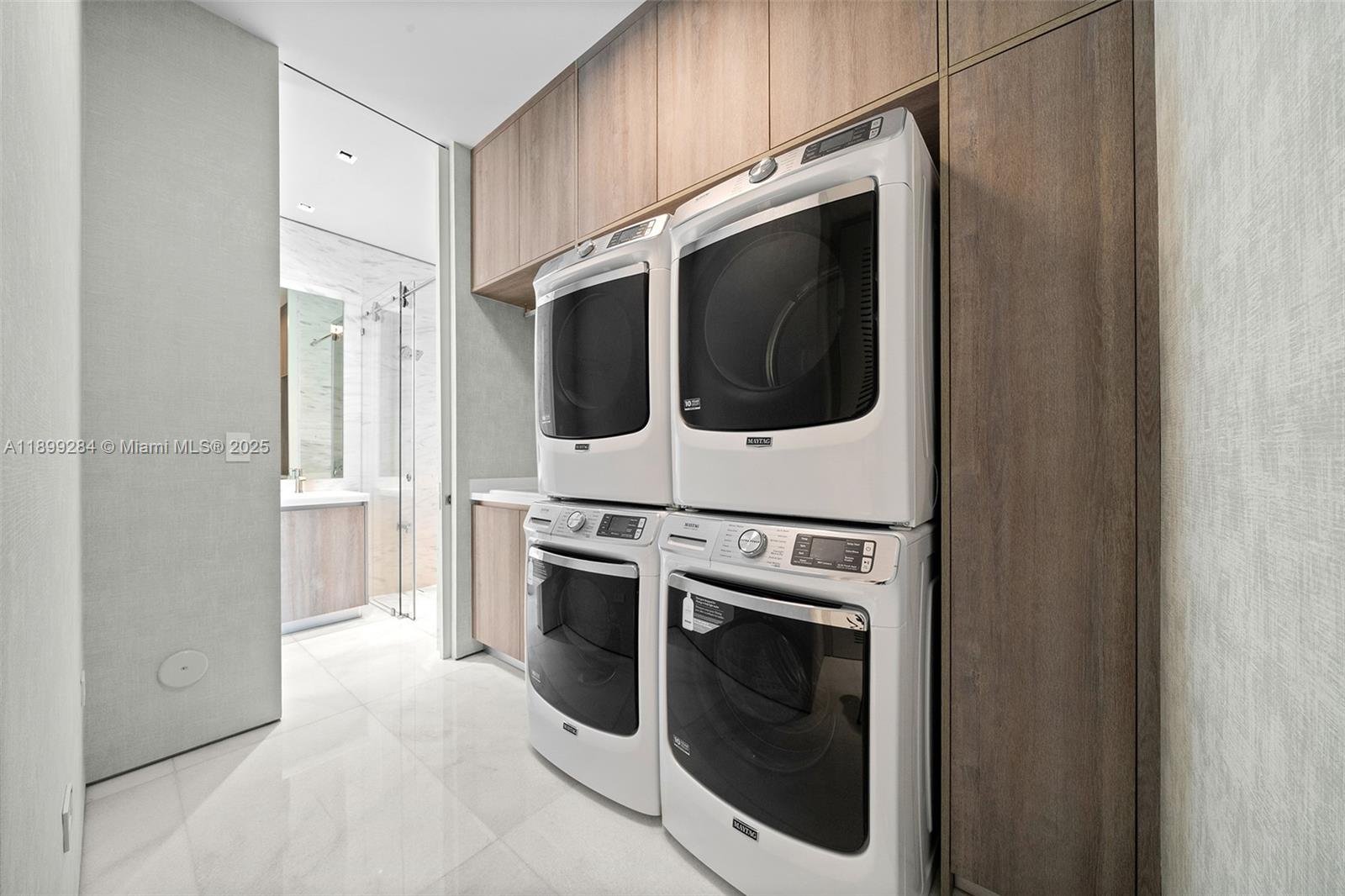 BAY POINT - Residential