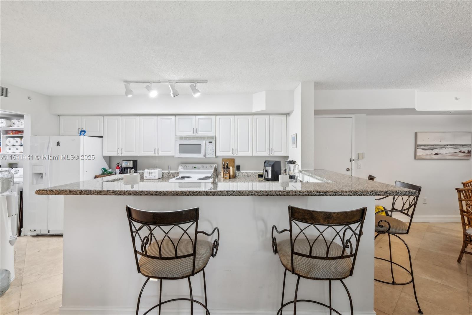 HIGHLAND BEACH CLUB CONDO - Residential