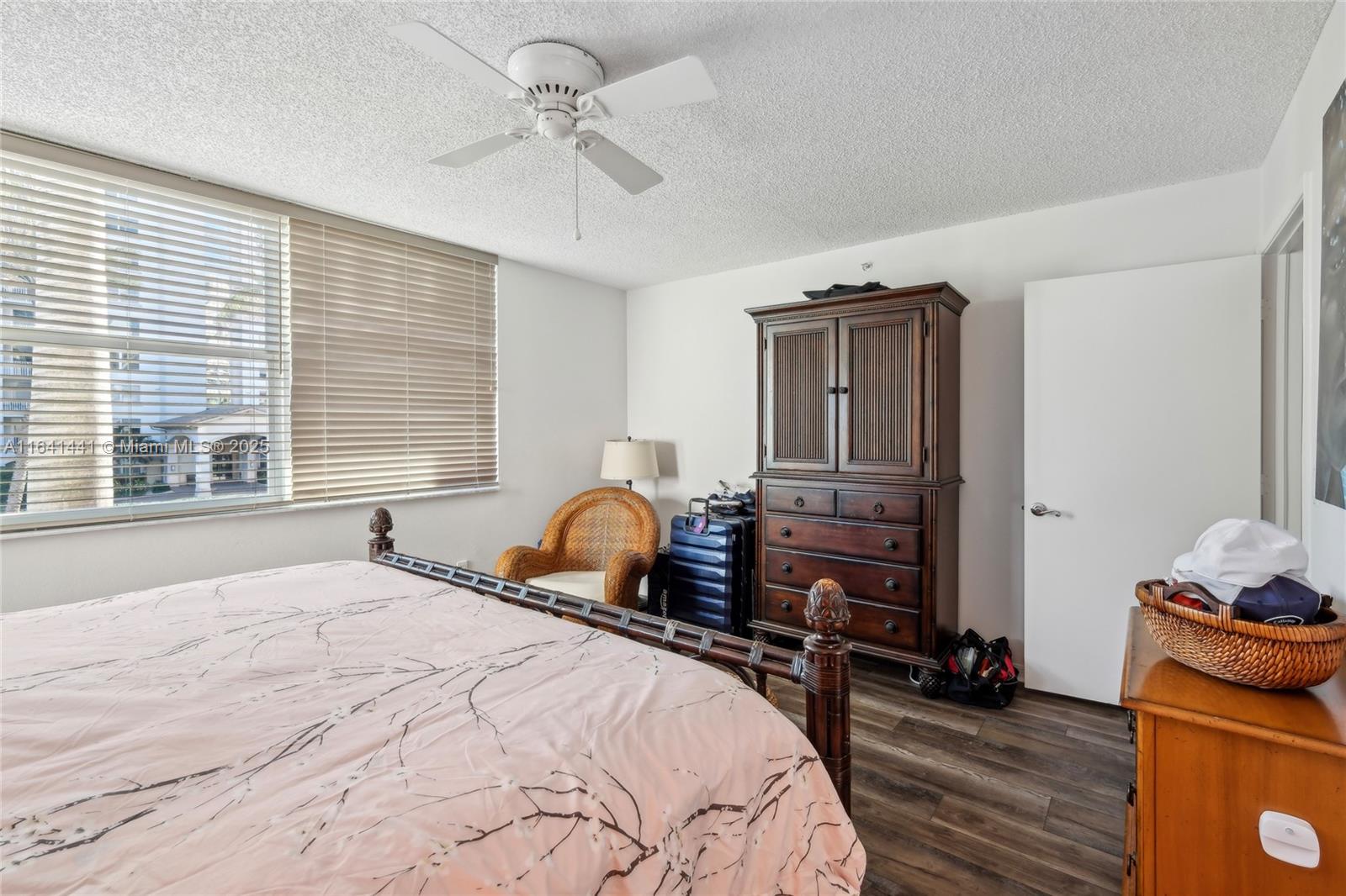 HIGHLAND BEACH CLUB CONDO - Residential