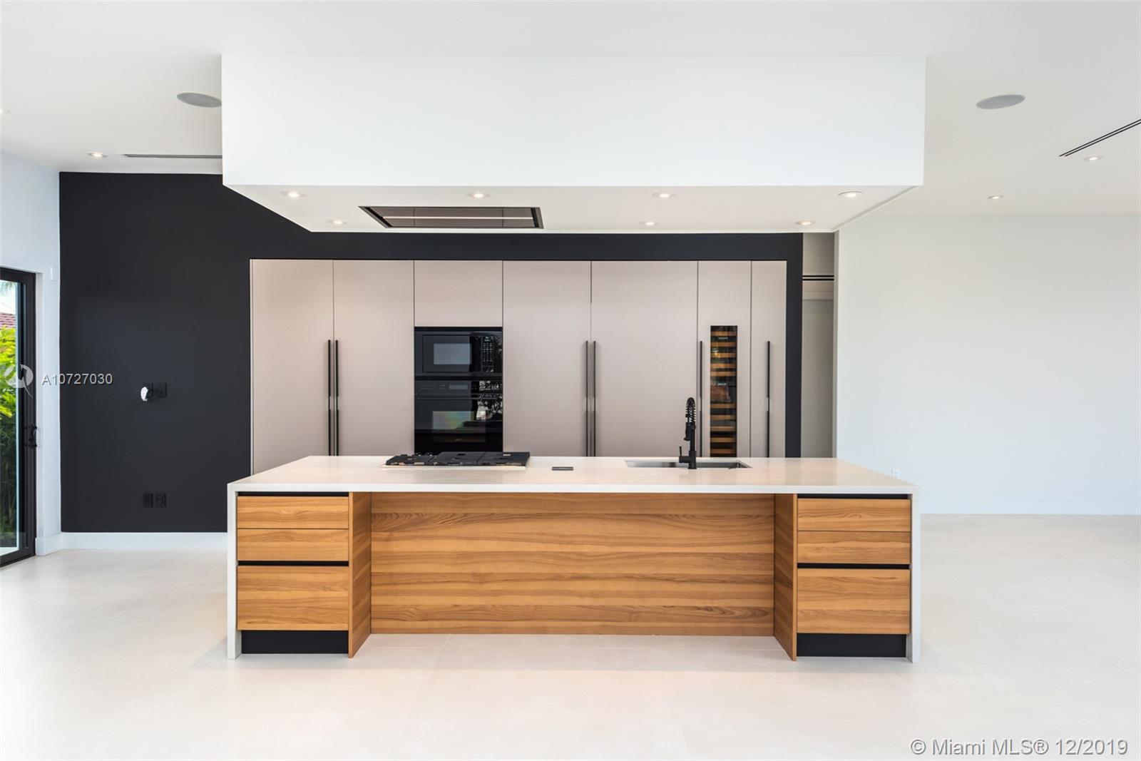 EASTERN SHORES - Residential